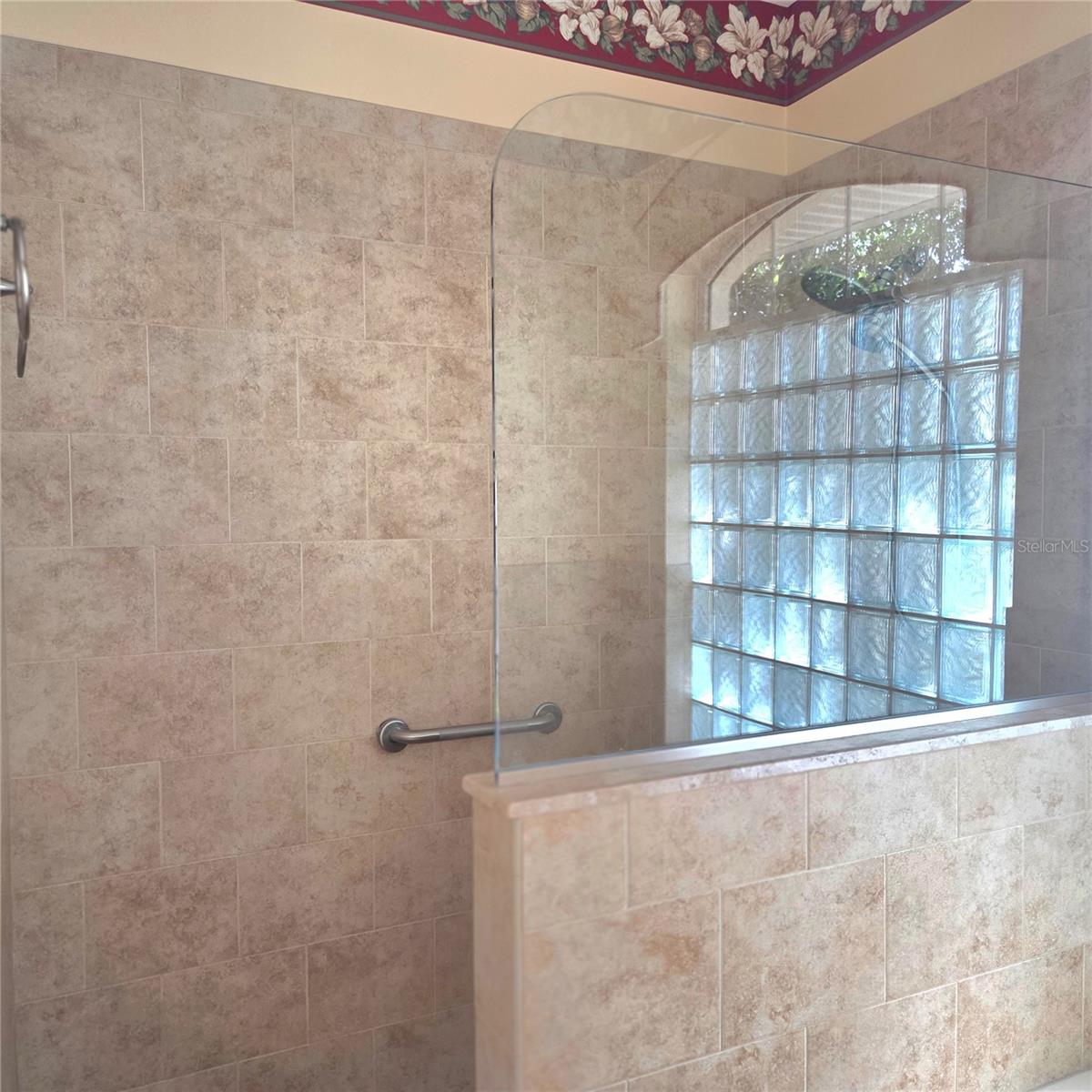 Image 16 of 39 For 16 Lagare Street