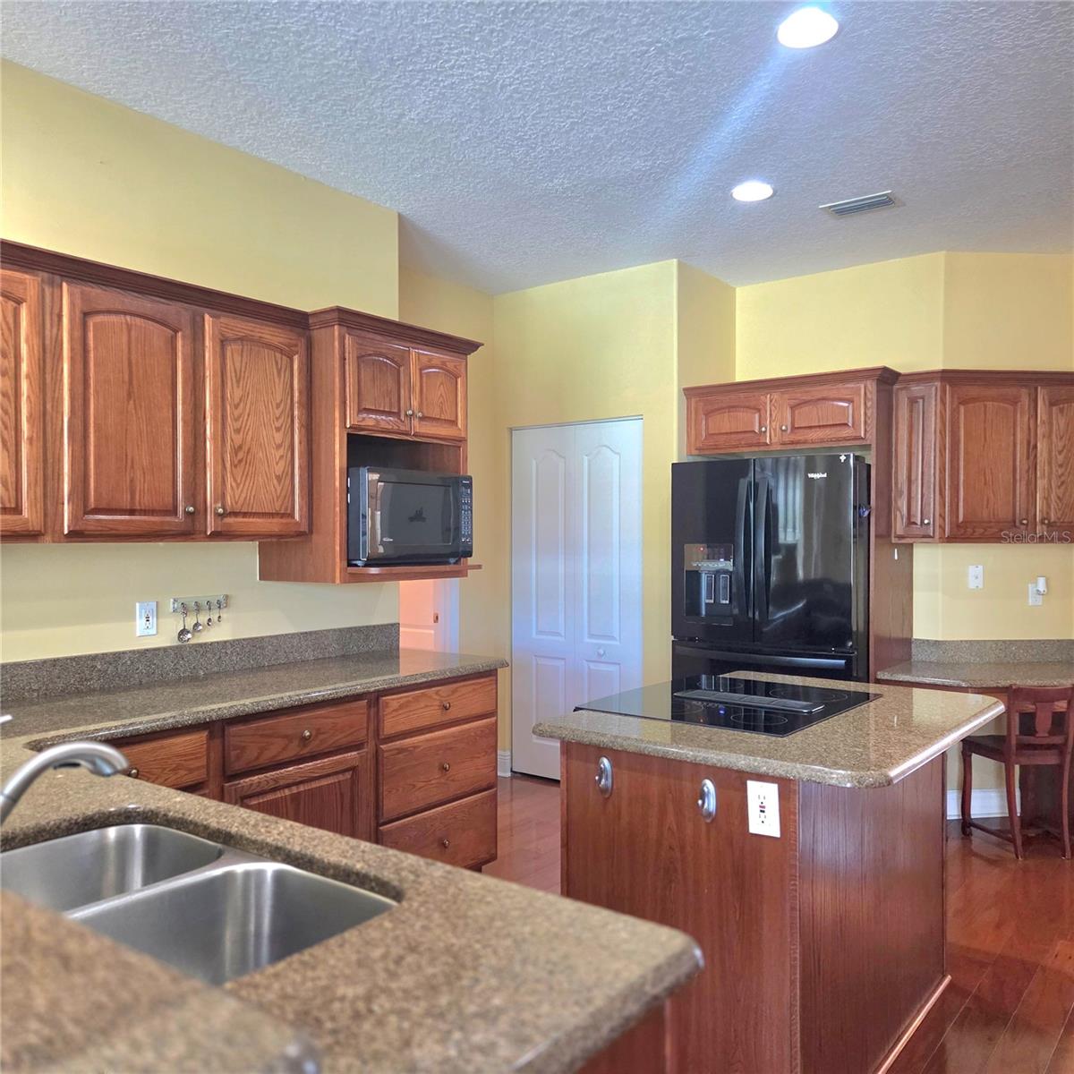 Image 7 of 39 For 16 Lagare Street