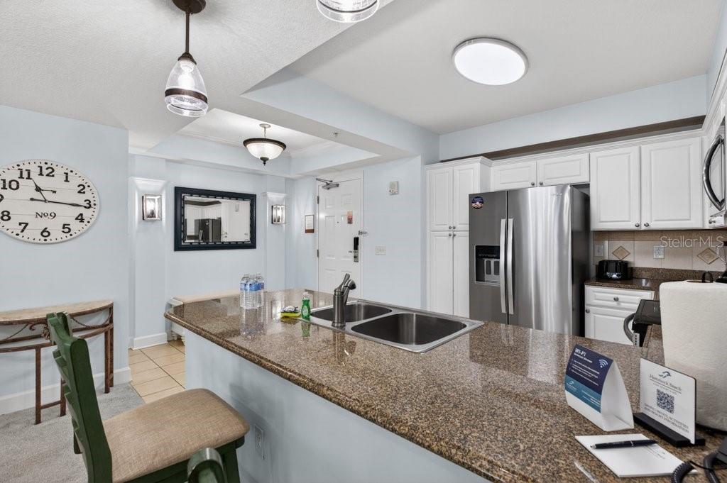 Image 10 of 70 For 200 Ocean Crest Drive 517