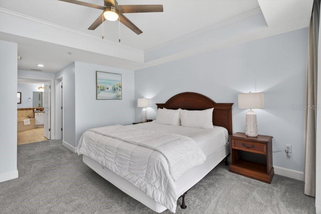 Image 28 of 70 For 200 Ocean Crest Drive 517