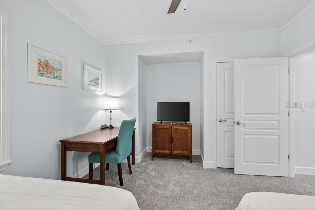 Image 38 of 70 For 200 Ocean Crest Drive 517