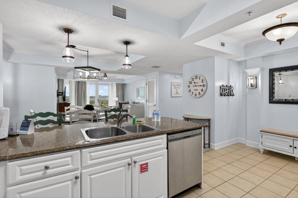 Image 6 of 70 For 200 Ocean Crest Drive 517