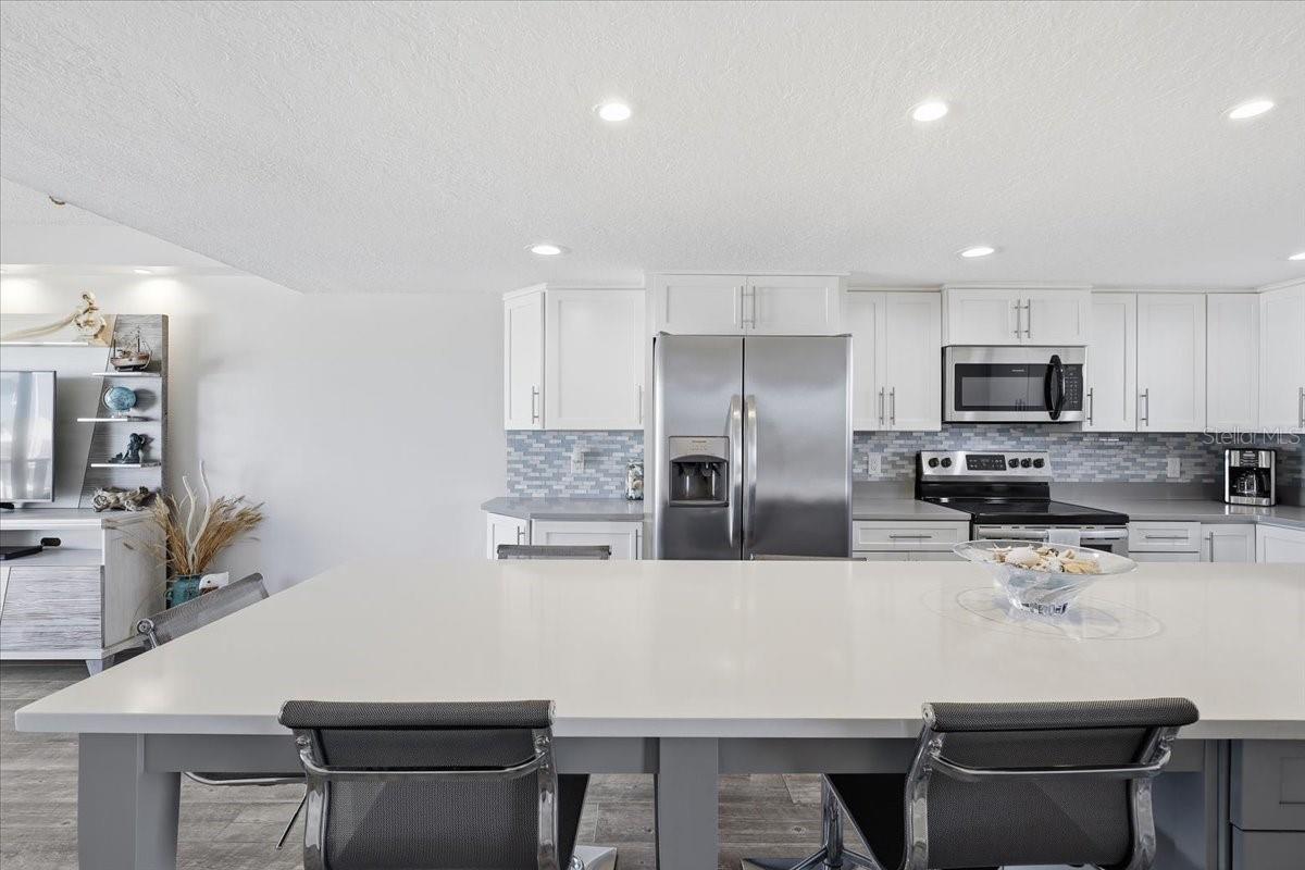 Image 26 of 58 For 3500 Ocean Shore Boulevard 204