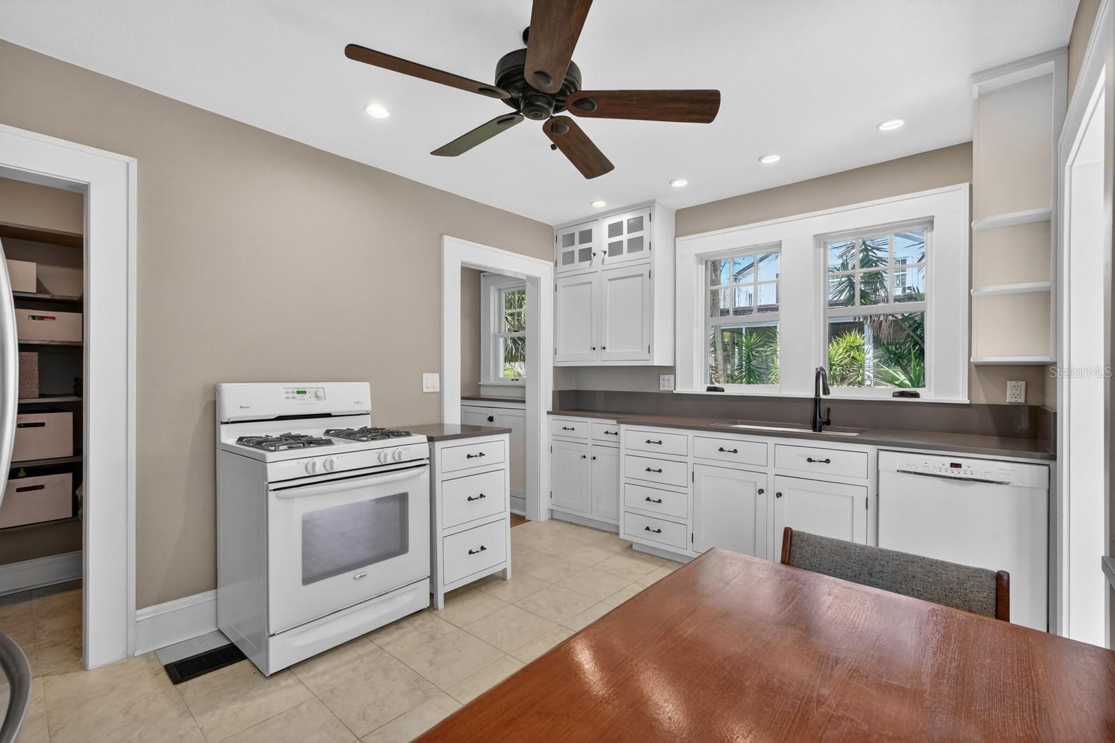 Image 27 of 92 For 1225 Gamble Place