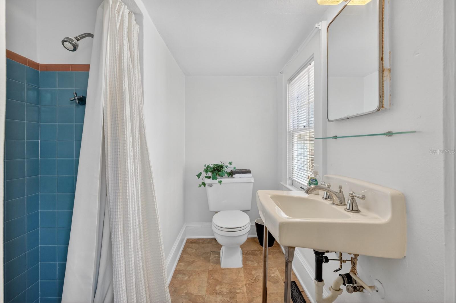 Image 35 of 92 For 1225 Gamble Place