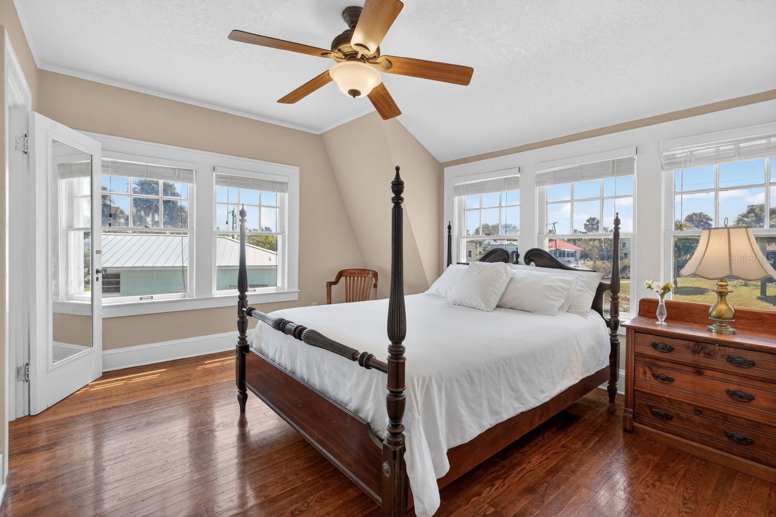 Image 42 of 92 For 1225 Gamble Place