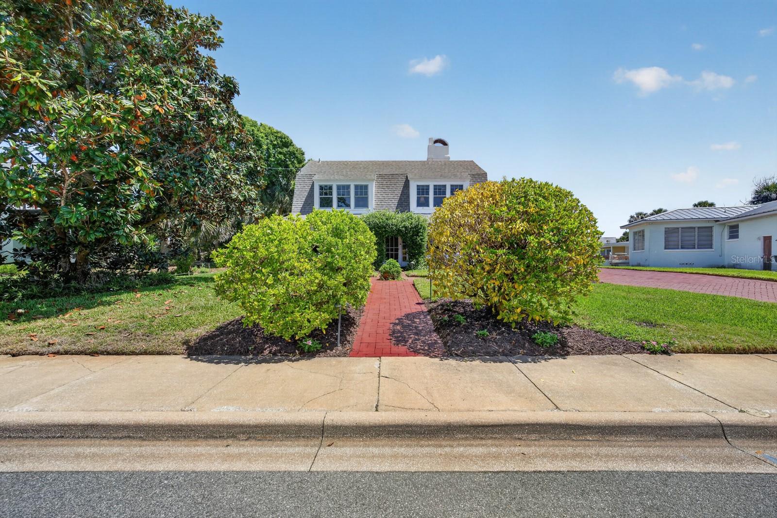 Image 5 of 92 For 1225 Gamble Place