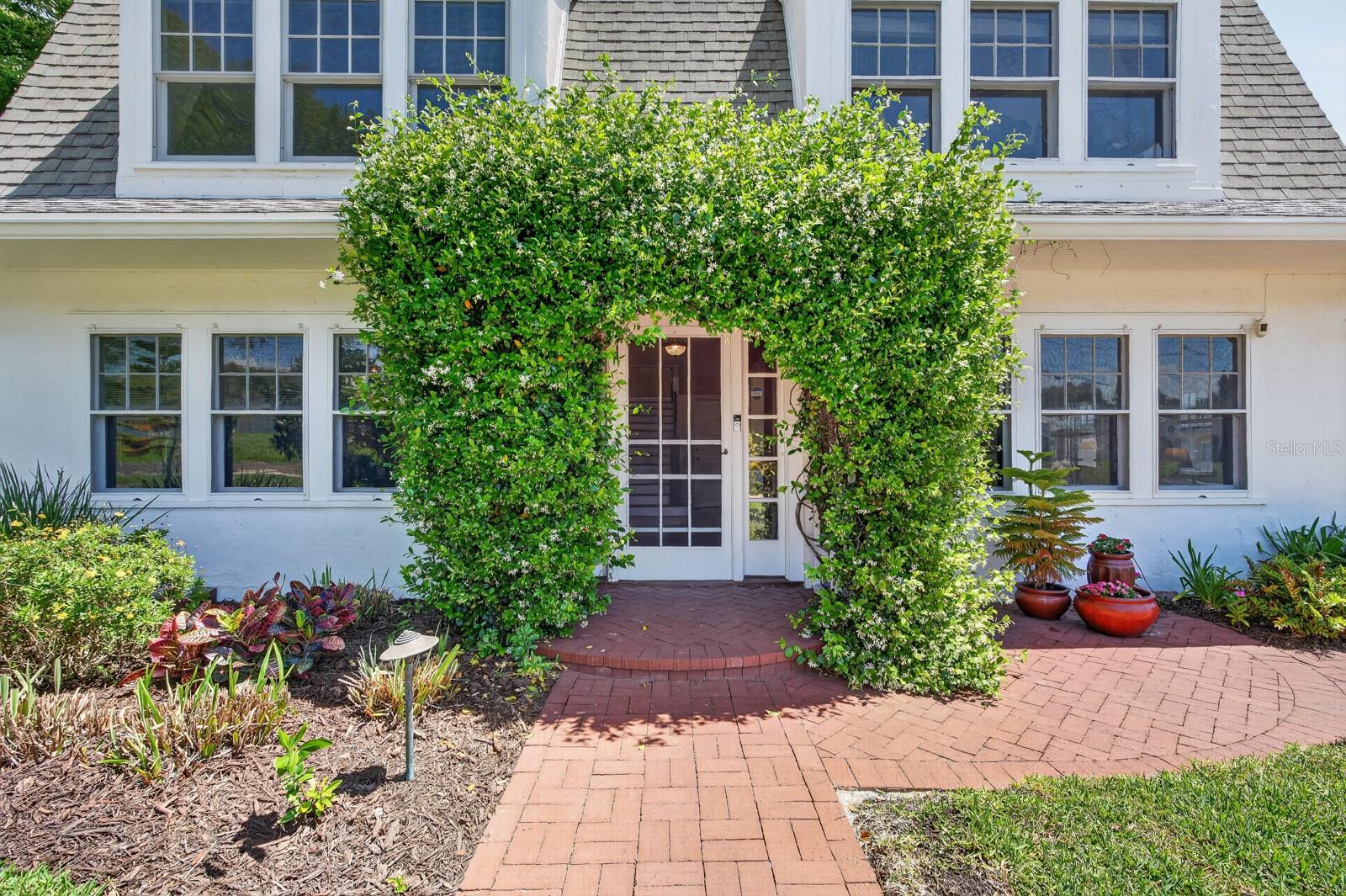 Image 8 of 92 For 1225 Gamble Place