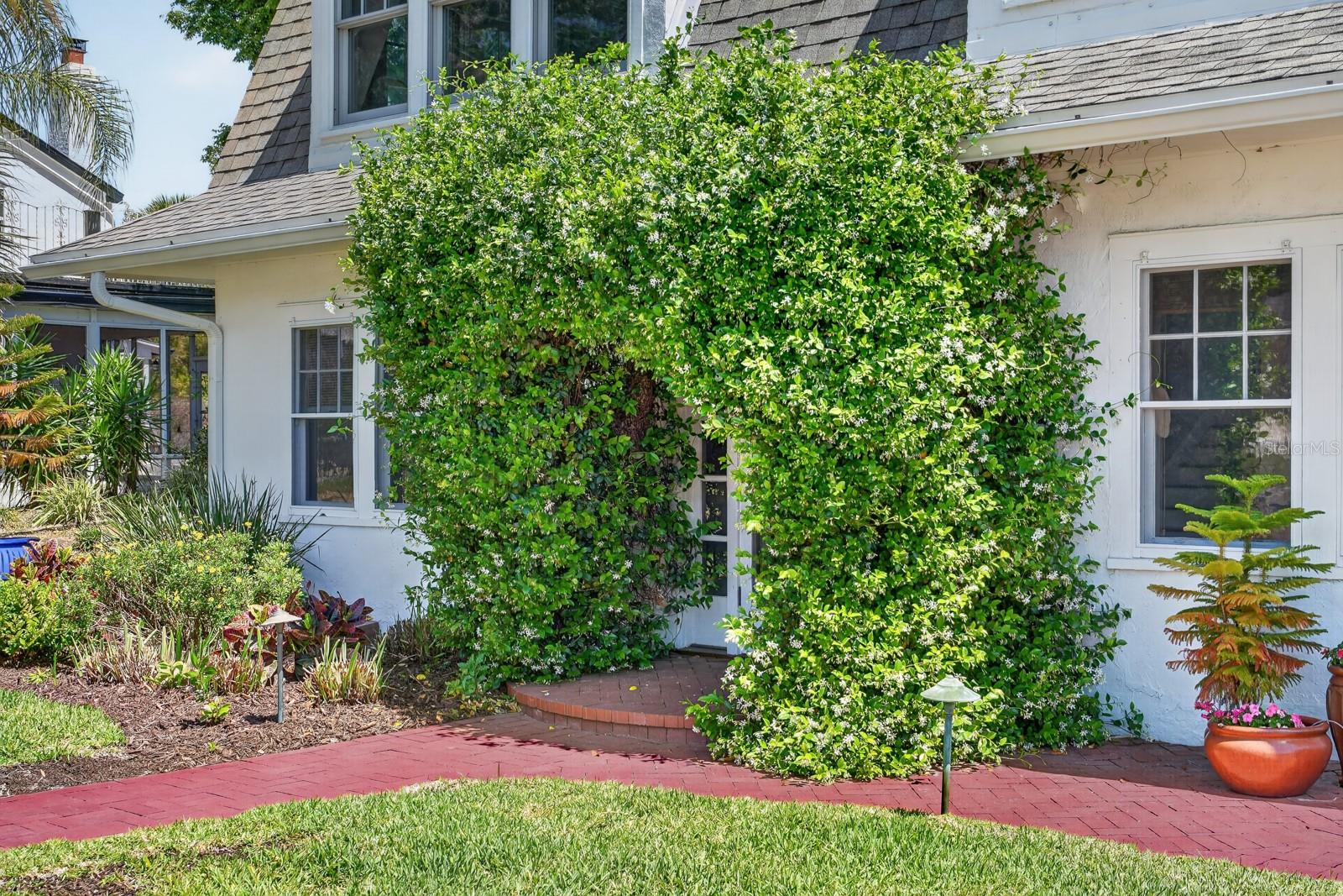 Image 9 of 92 For 1225 Gamble Place