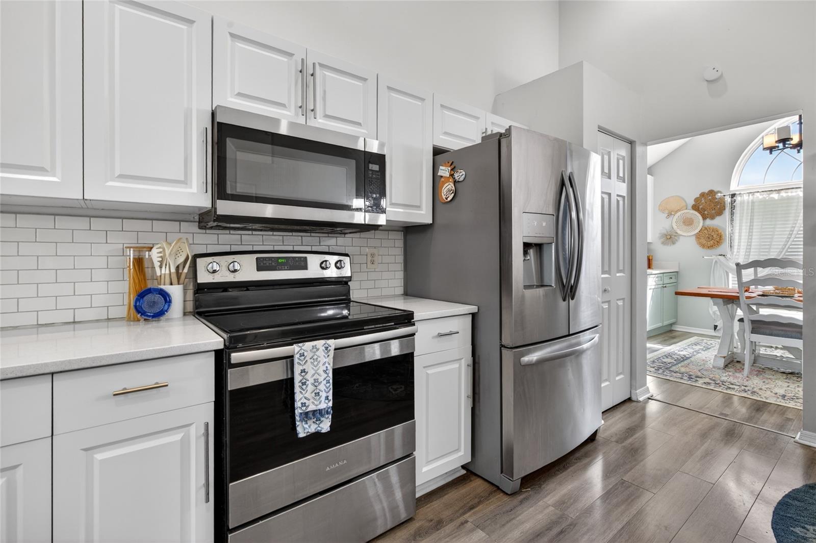 Image 11 of 31 For 5 Farr Place