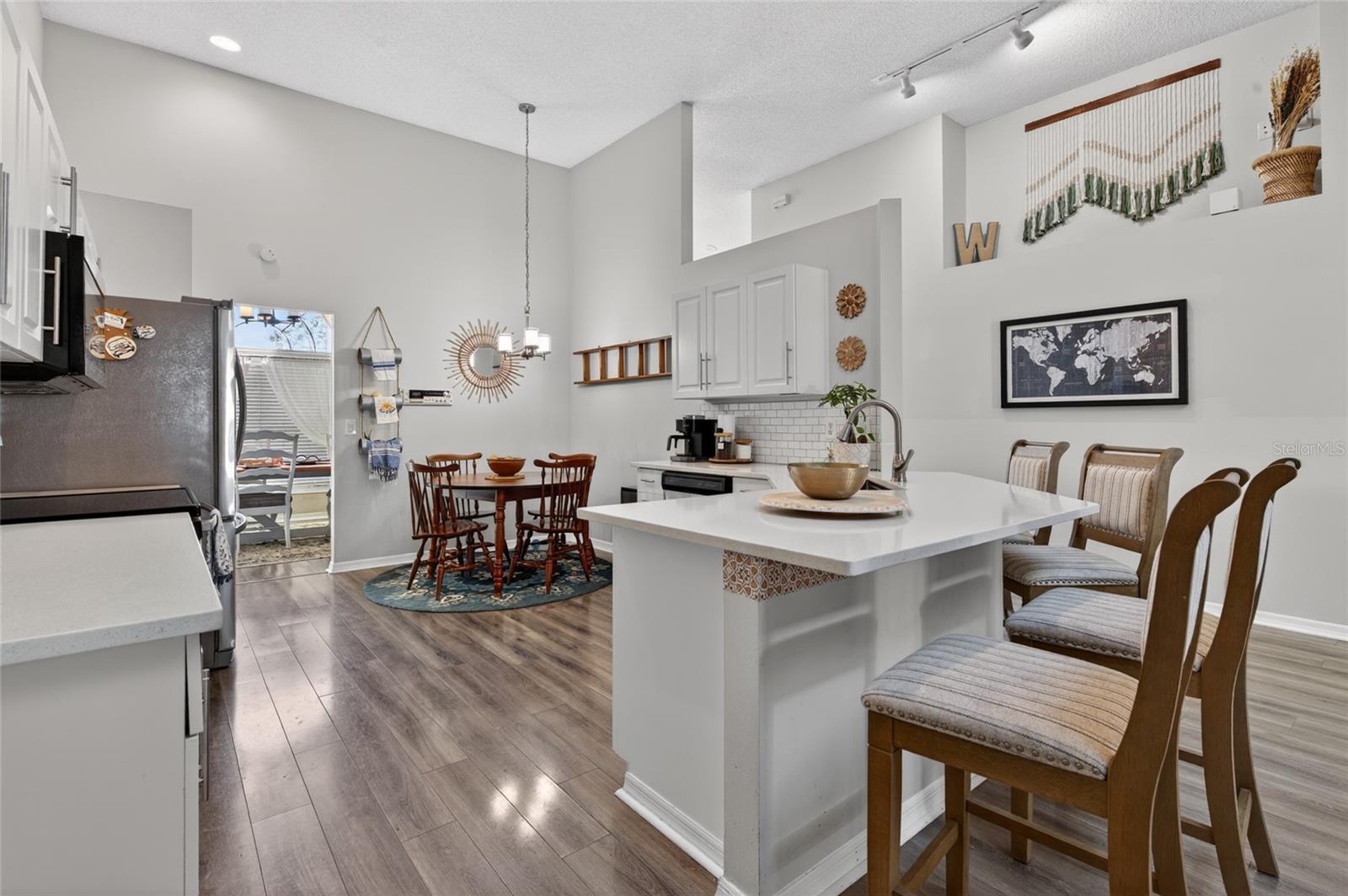 Image 12 of 31 For 5 Farr Place