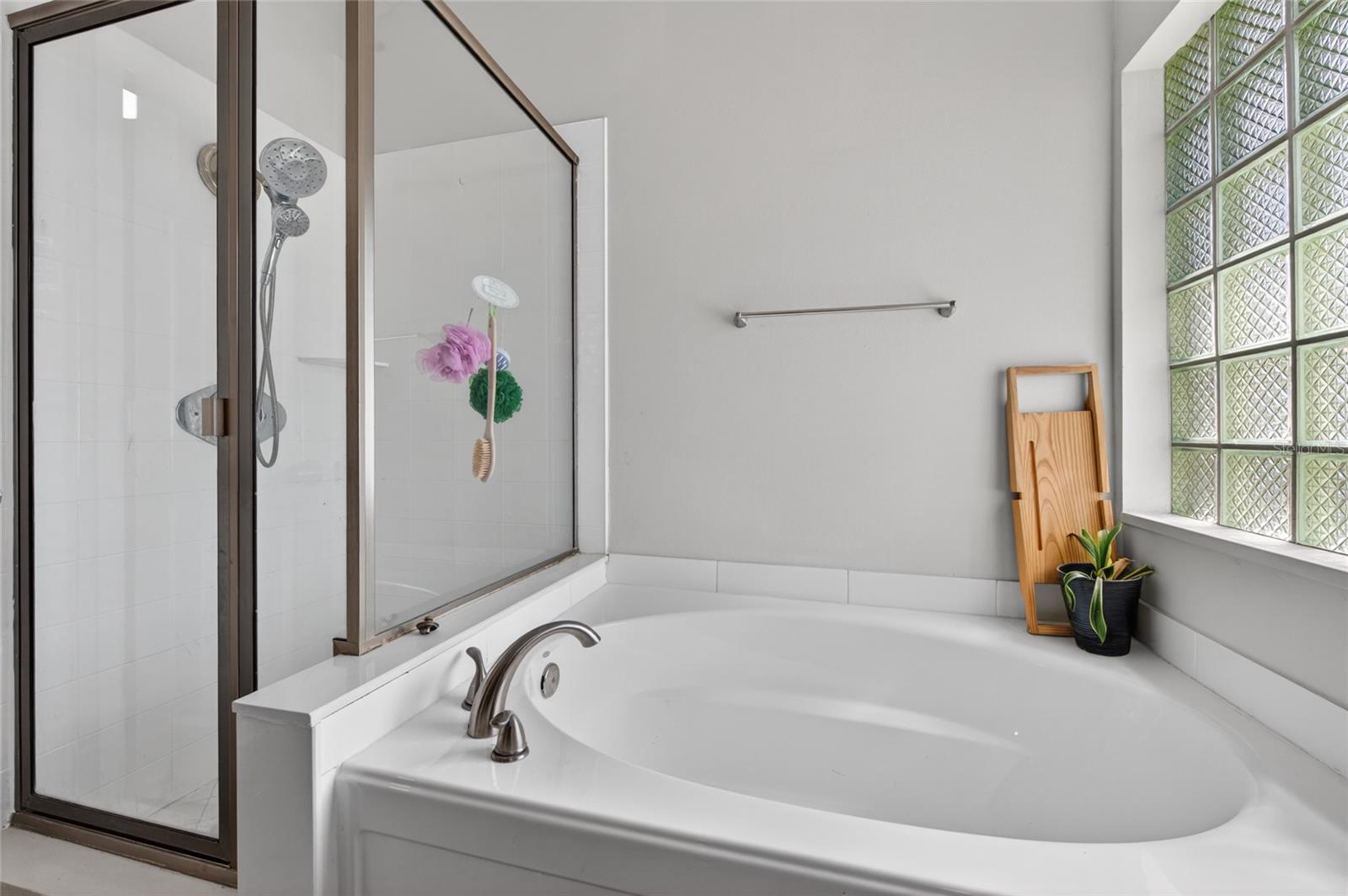 Image 19 of 31 For 5 Farr Place