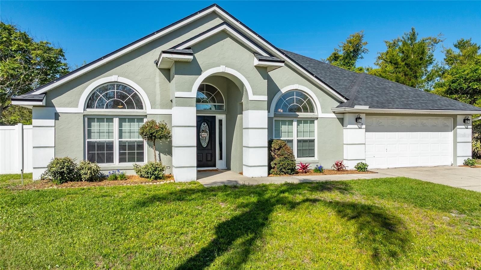 Image 2 of 31 For 5 Farr Place