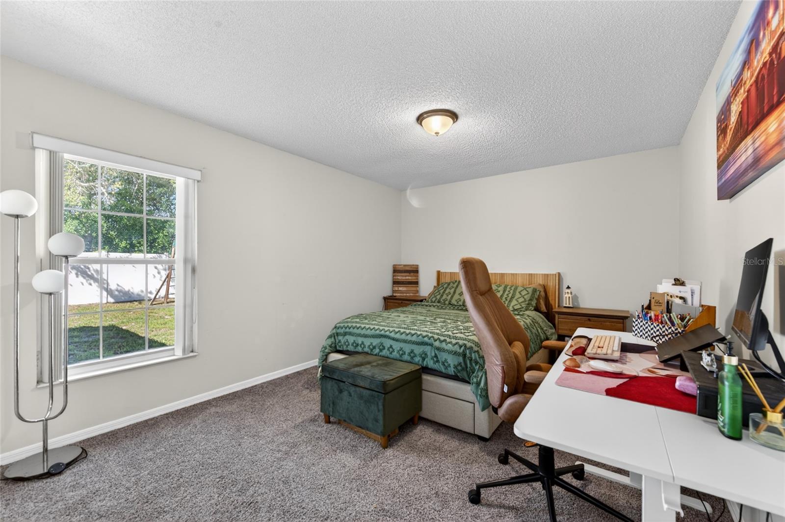 Image 23 of 31 For 5 Farr Place