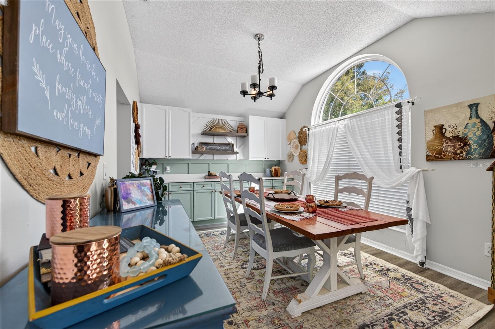 Image 8 of 31 For 5 Farr Place