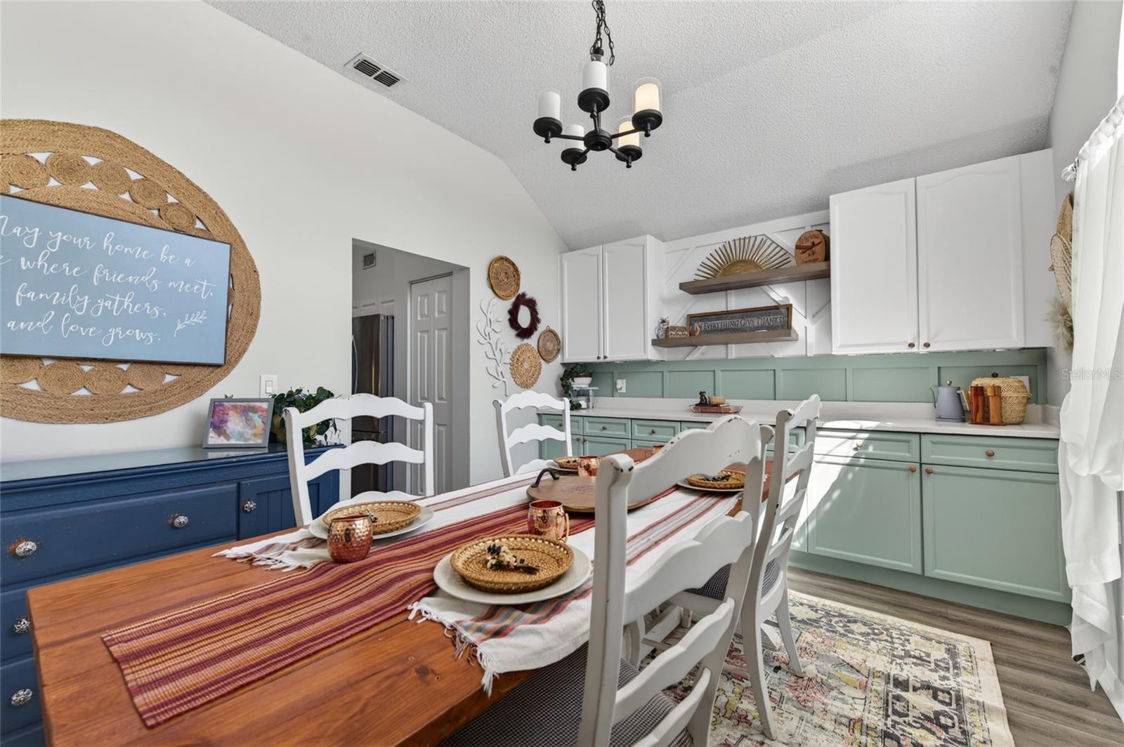 Image 9 of 31 For 5 Farr Place