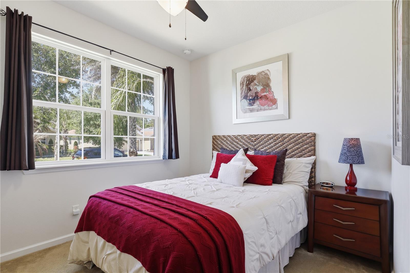 Image 18 of 47 For 124 Hummingbird Place