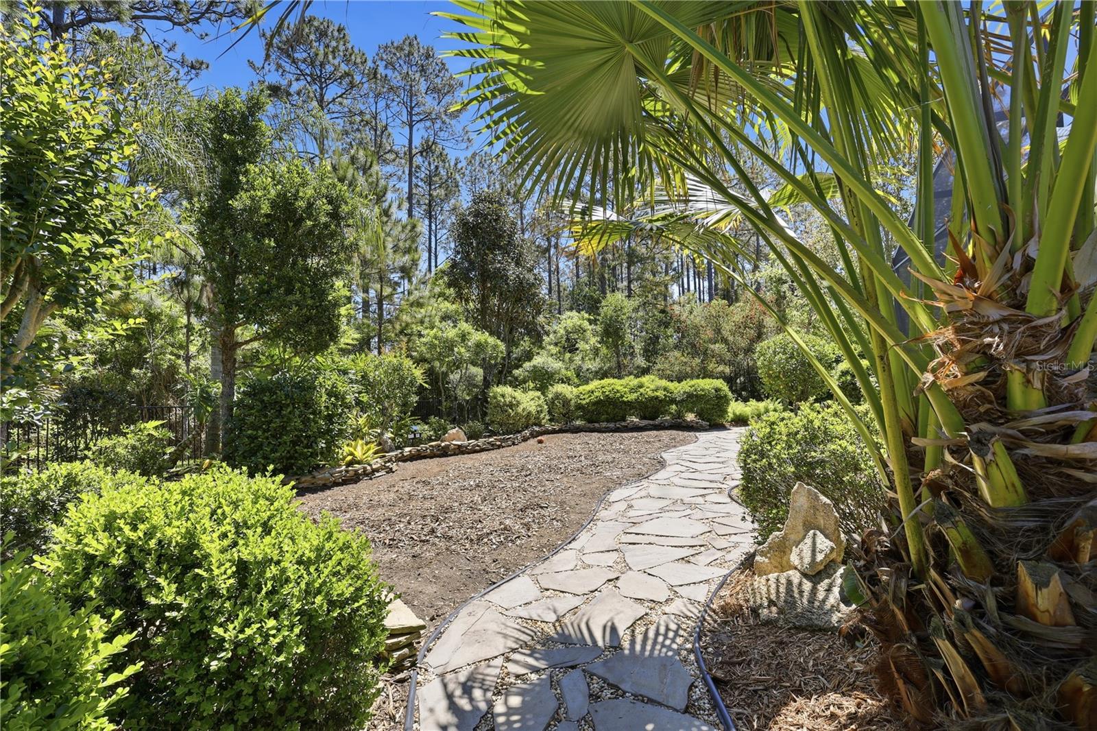 Image 31 of 47 For 124 Hummingbird Place