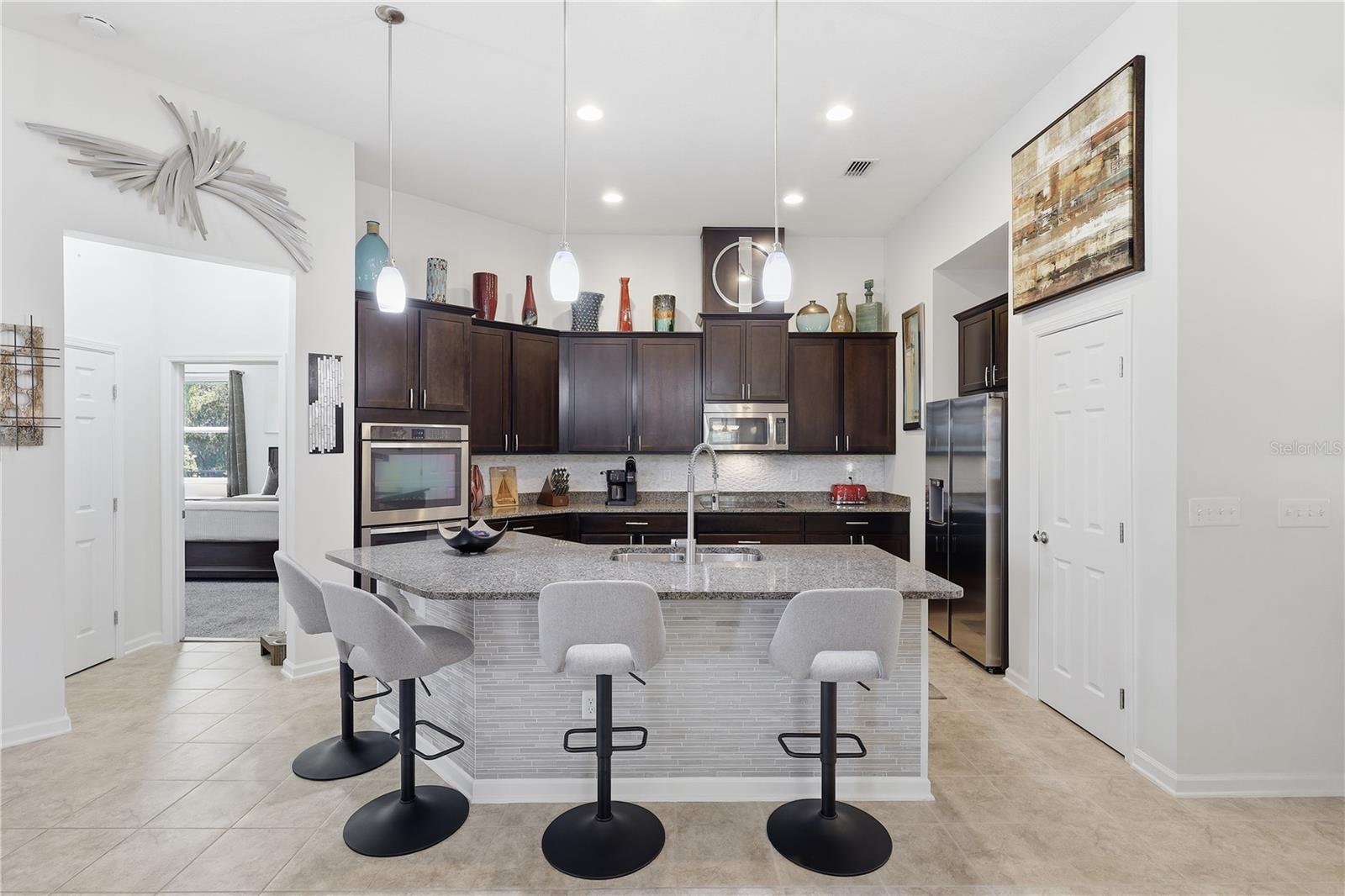 Image 5 of 47 For 124 Hummingbird Place