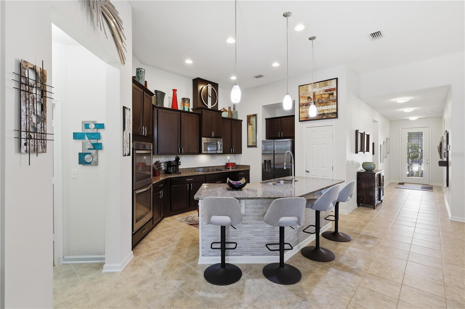 Image 6 of 47 For 124 Hummingbird Place