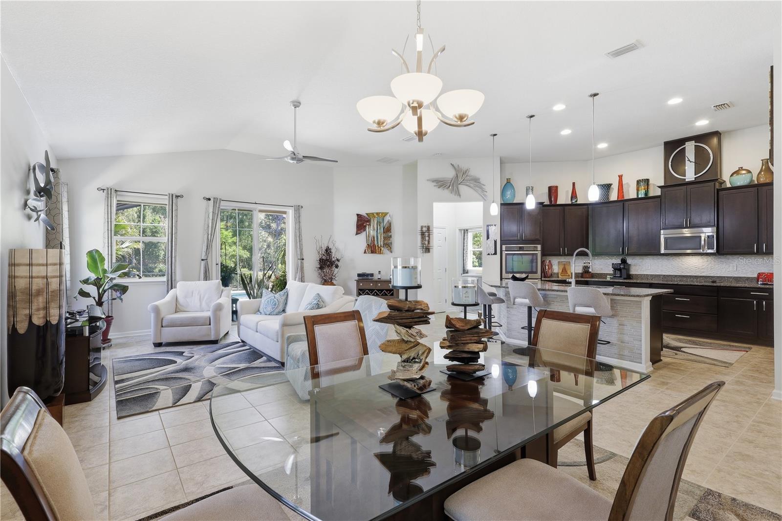 Image 8 of 47 For 124 Hummingbird Place