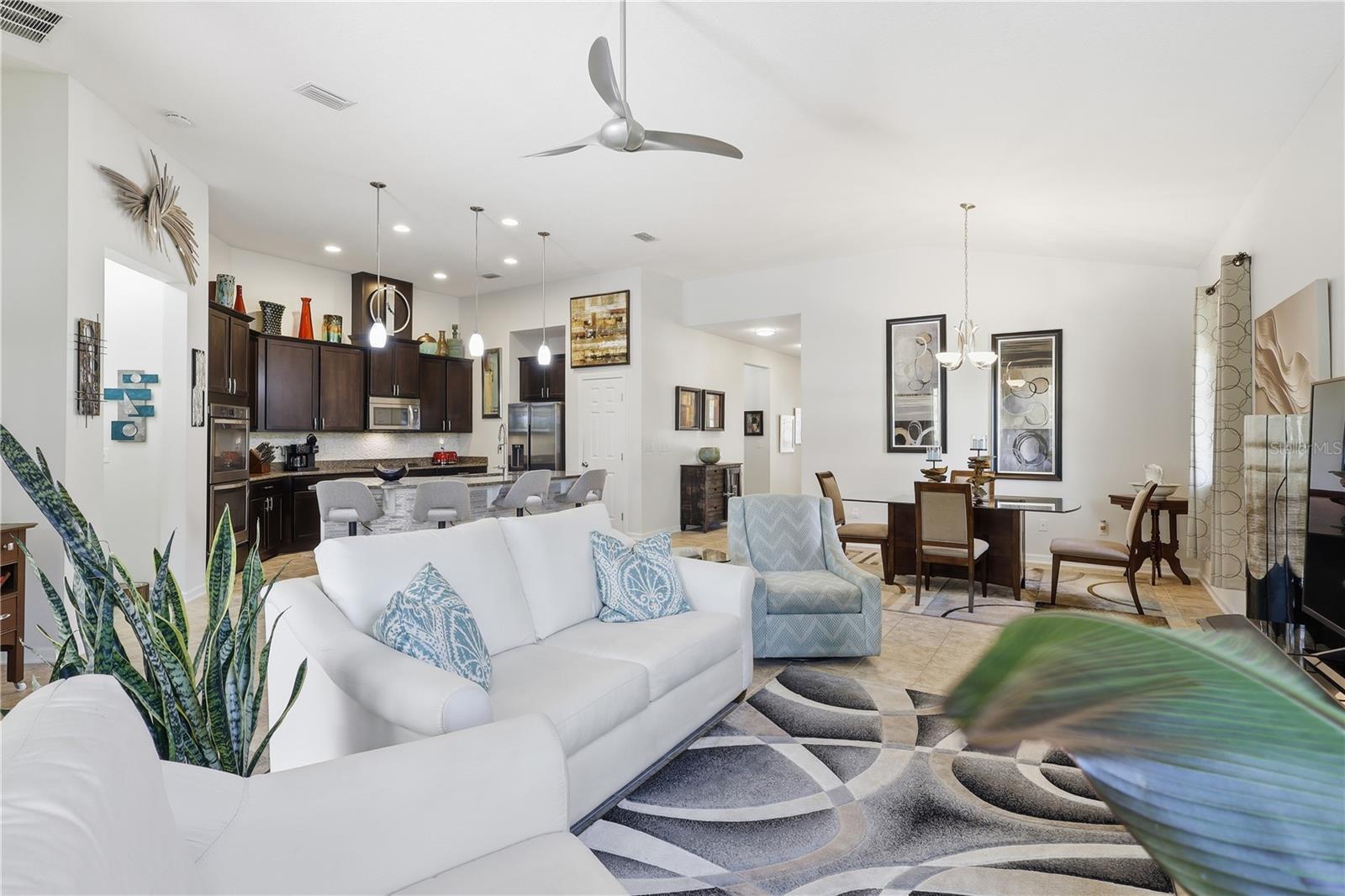 Image 9 of 47 For 124 Hummingbird Place