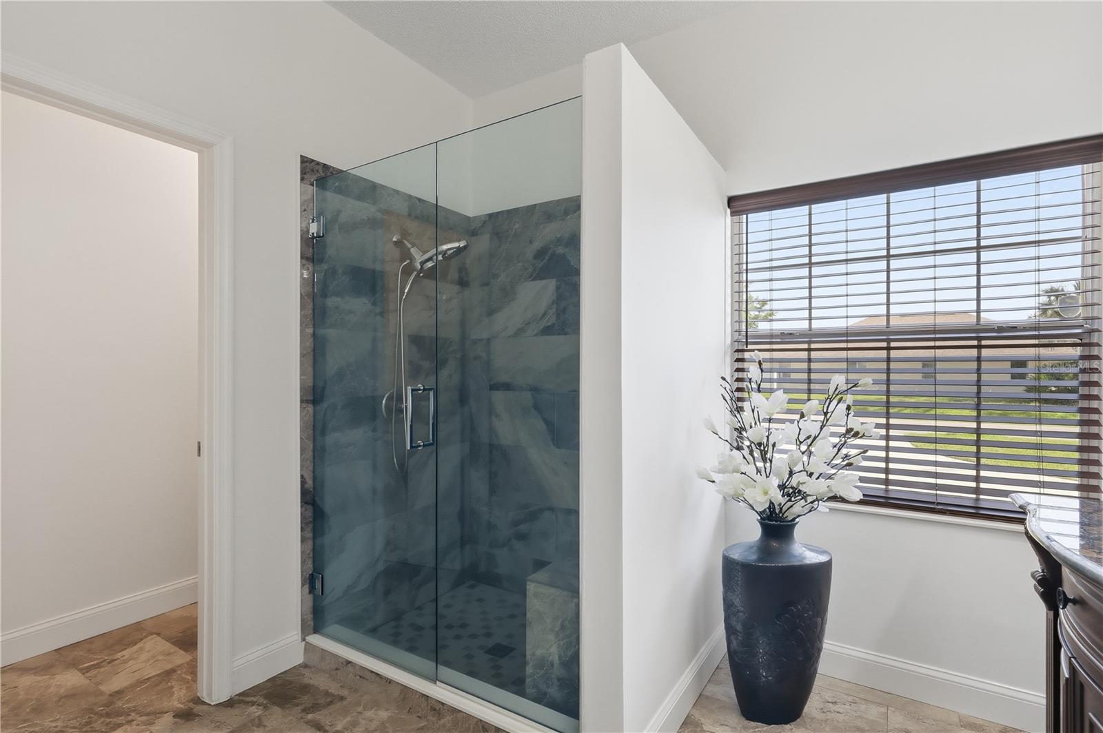 Image 22 of 42 For 43 Flemingwood Lane