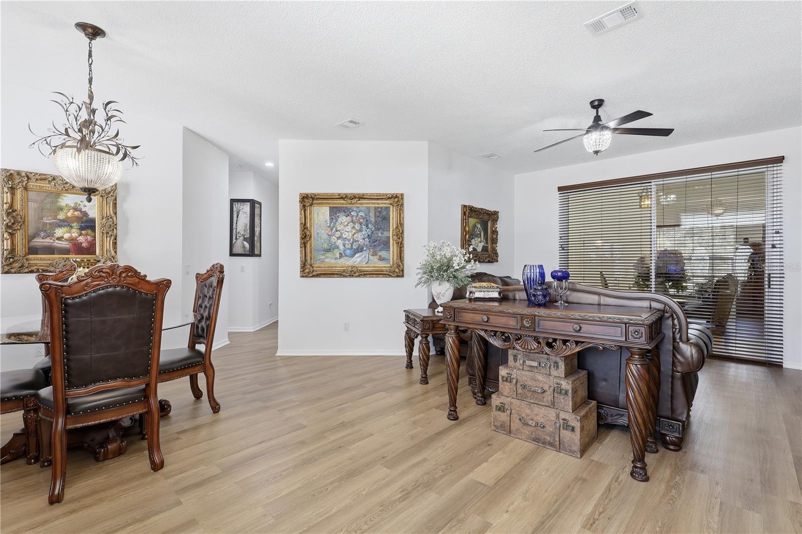 Image 5 of 42 For 43 Flemingwood Lane