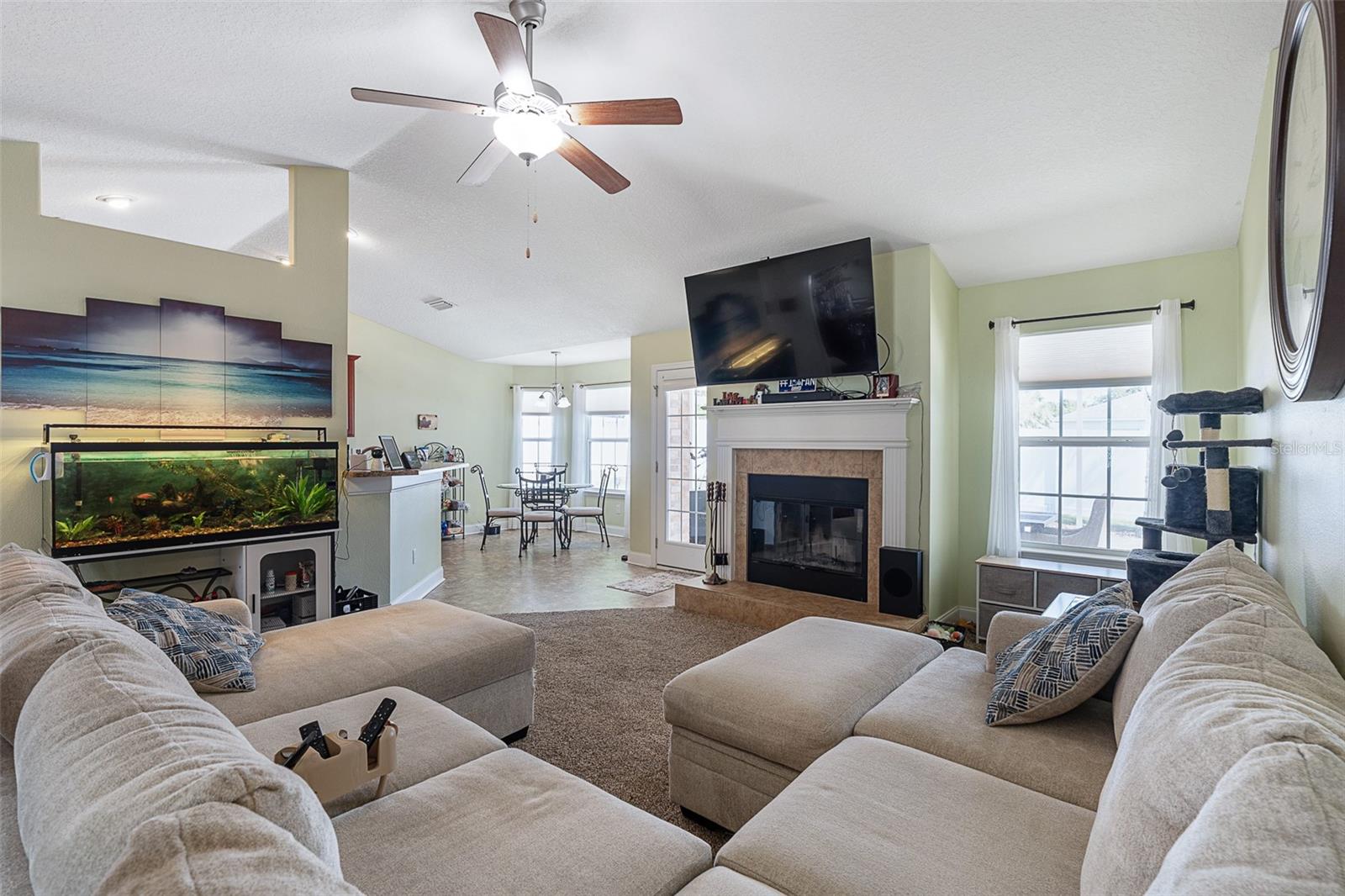 Image 12 of 63 For 19 Freemont Turn