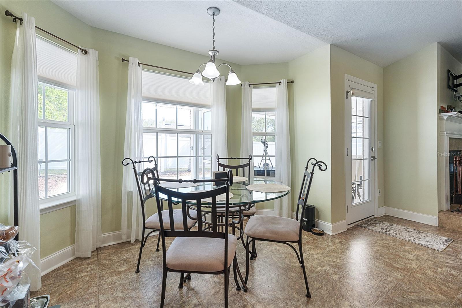 Image 13 of 63 For 19 Freemont Turn