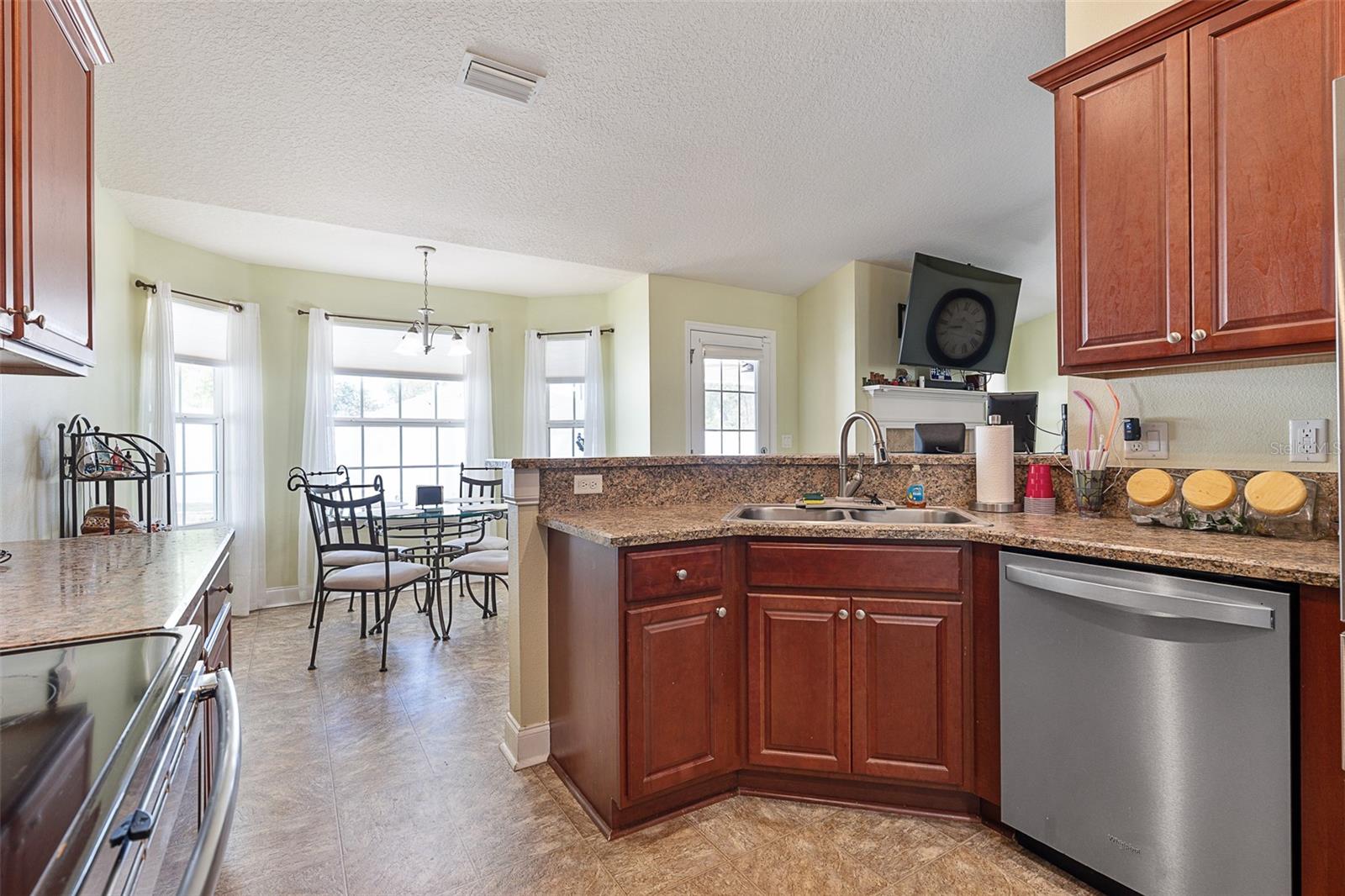 Image 16 of 63 For 19 Freemont Turn