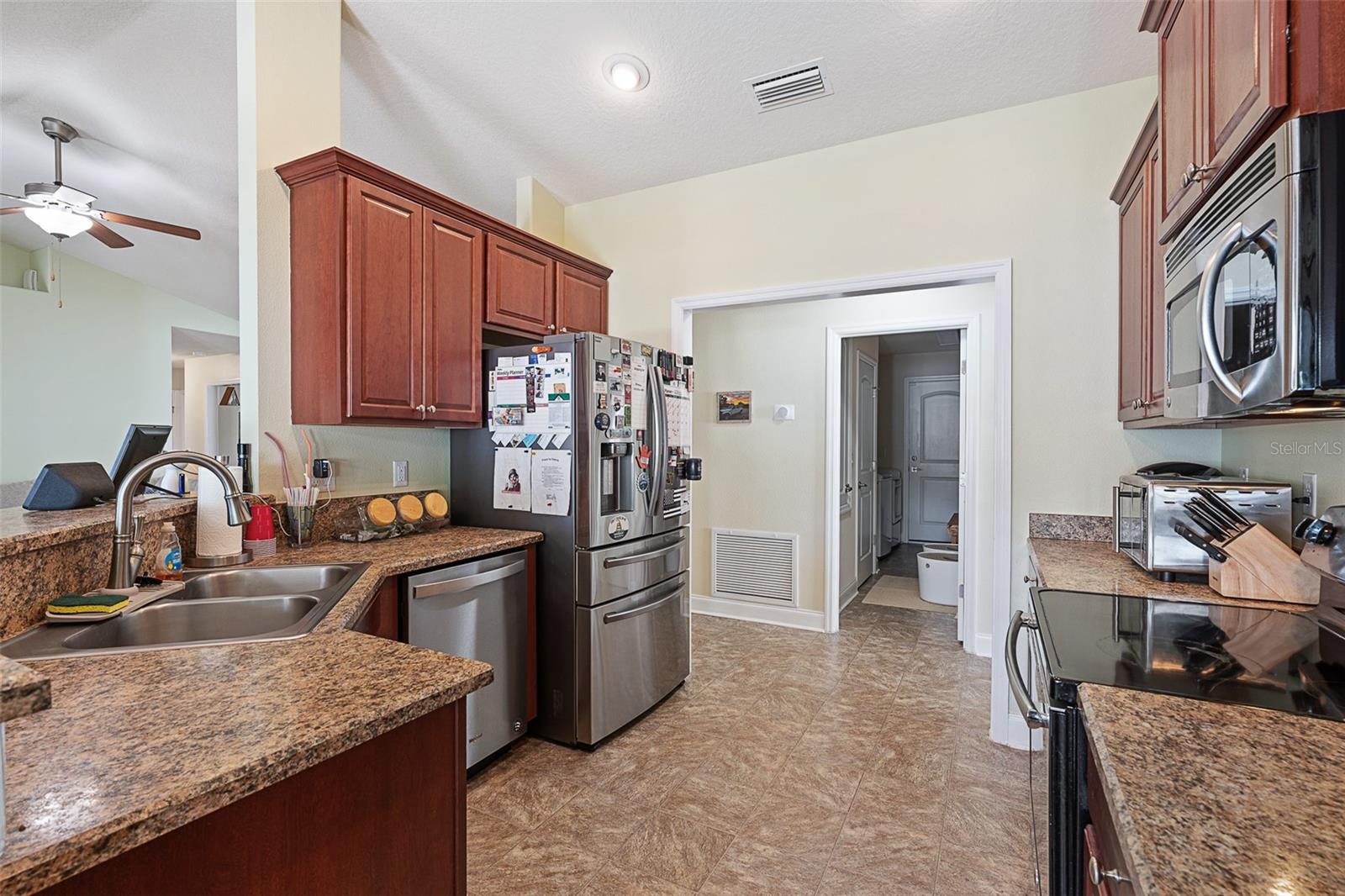 Image 18 of 63 For 19 Freemont Turn