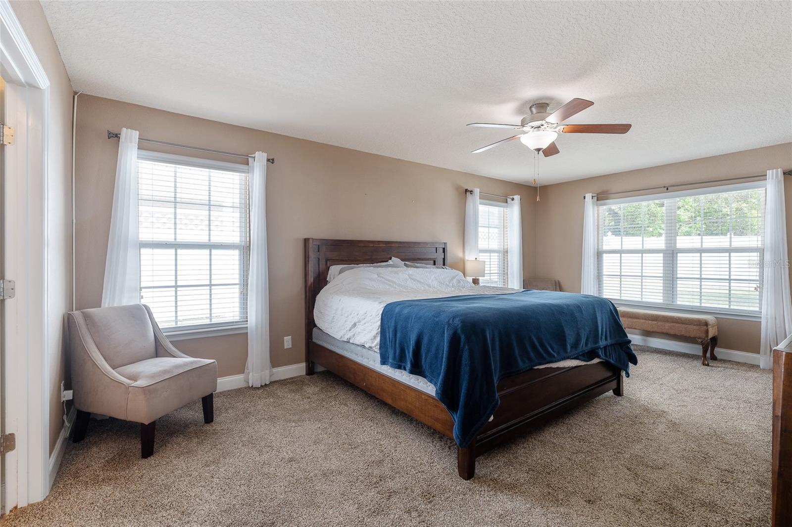 Image 27 of 63 For 19 Freemont Turn