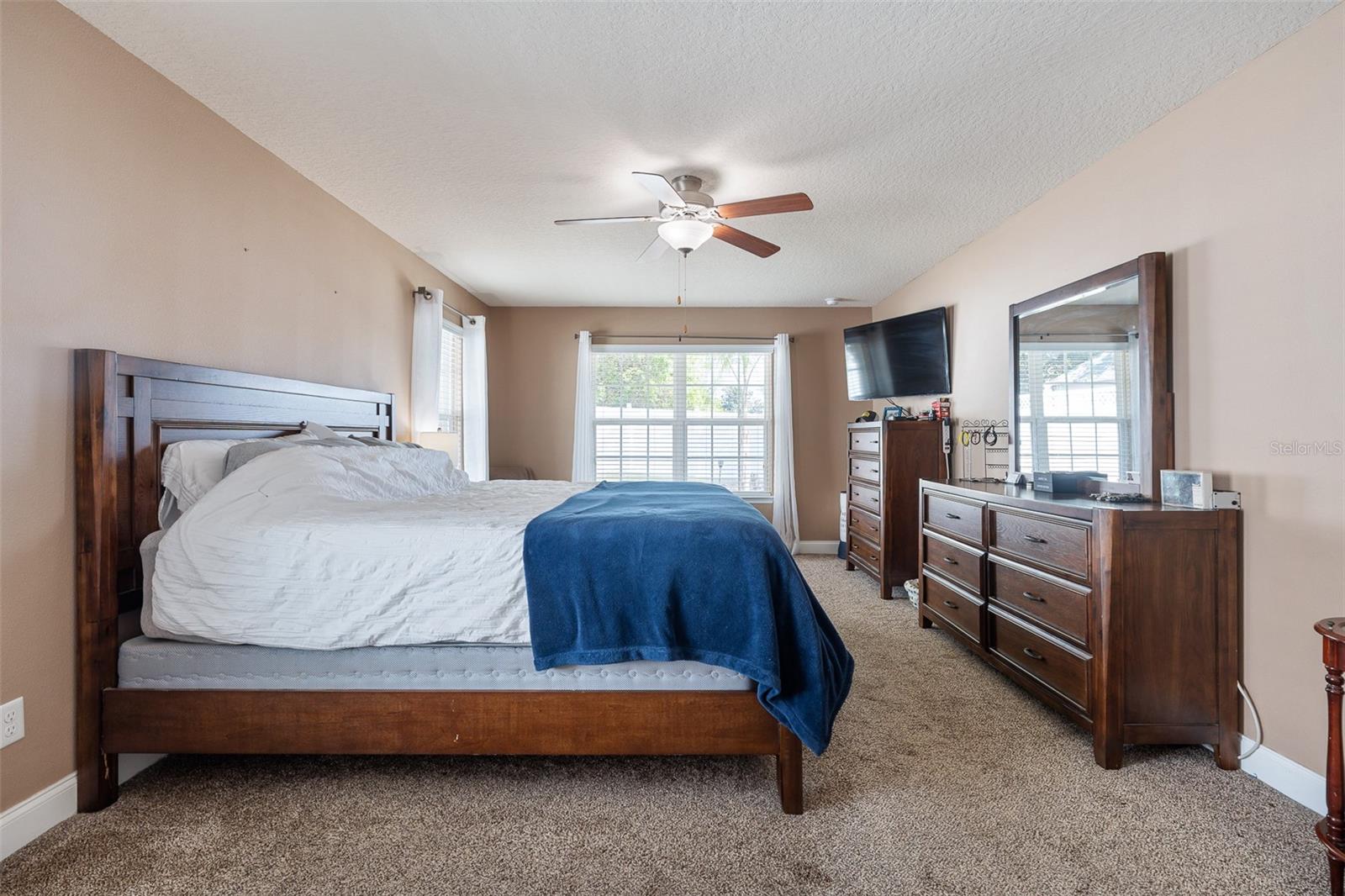 Image 29 of 63 For 19 Freemont Turn