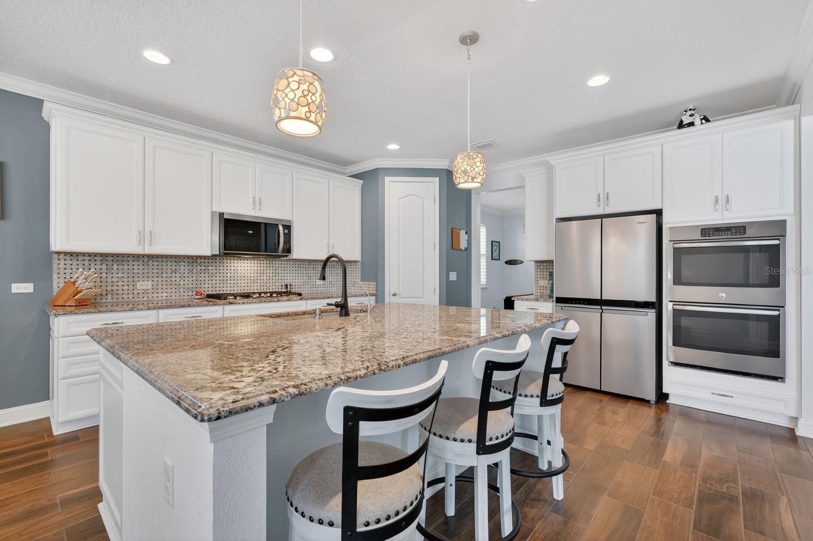 Image 19 of 62 For 34 Estero Court