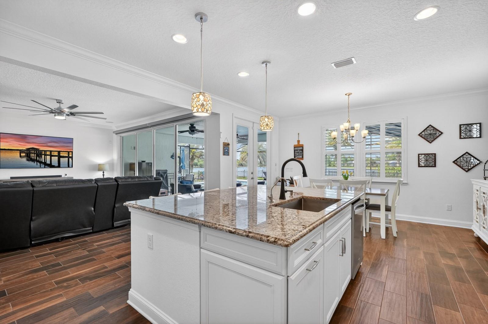 Image 22 of 62 For 34 Estero Court