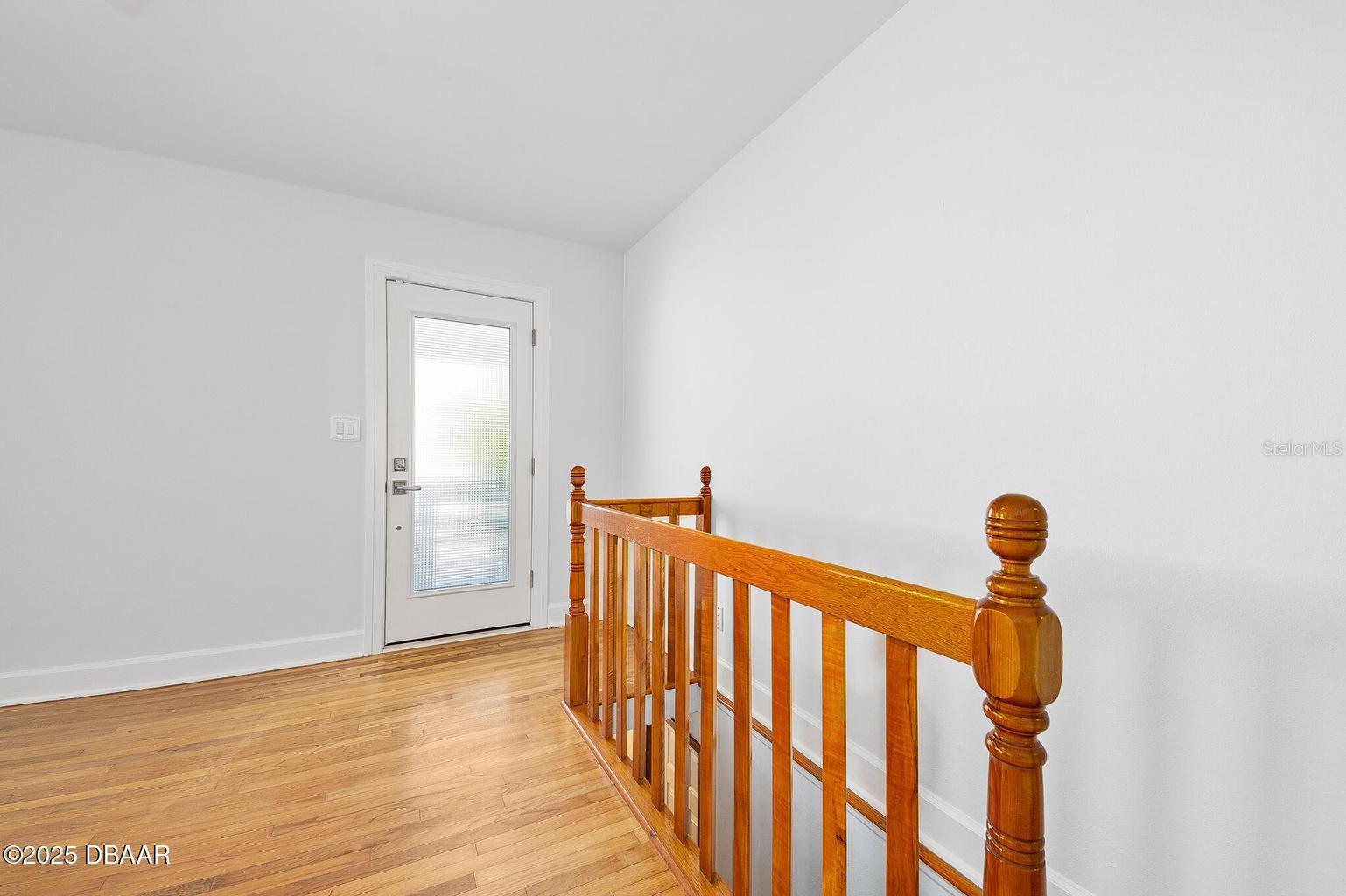 Image 15 of 71 For 448 Nautilus Avenue