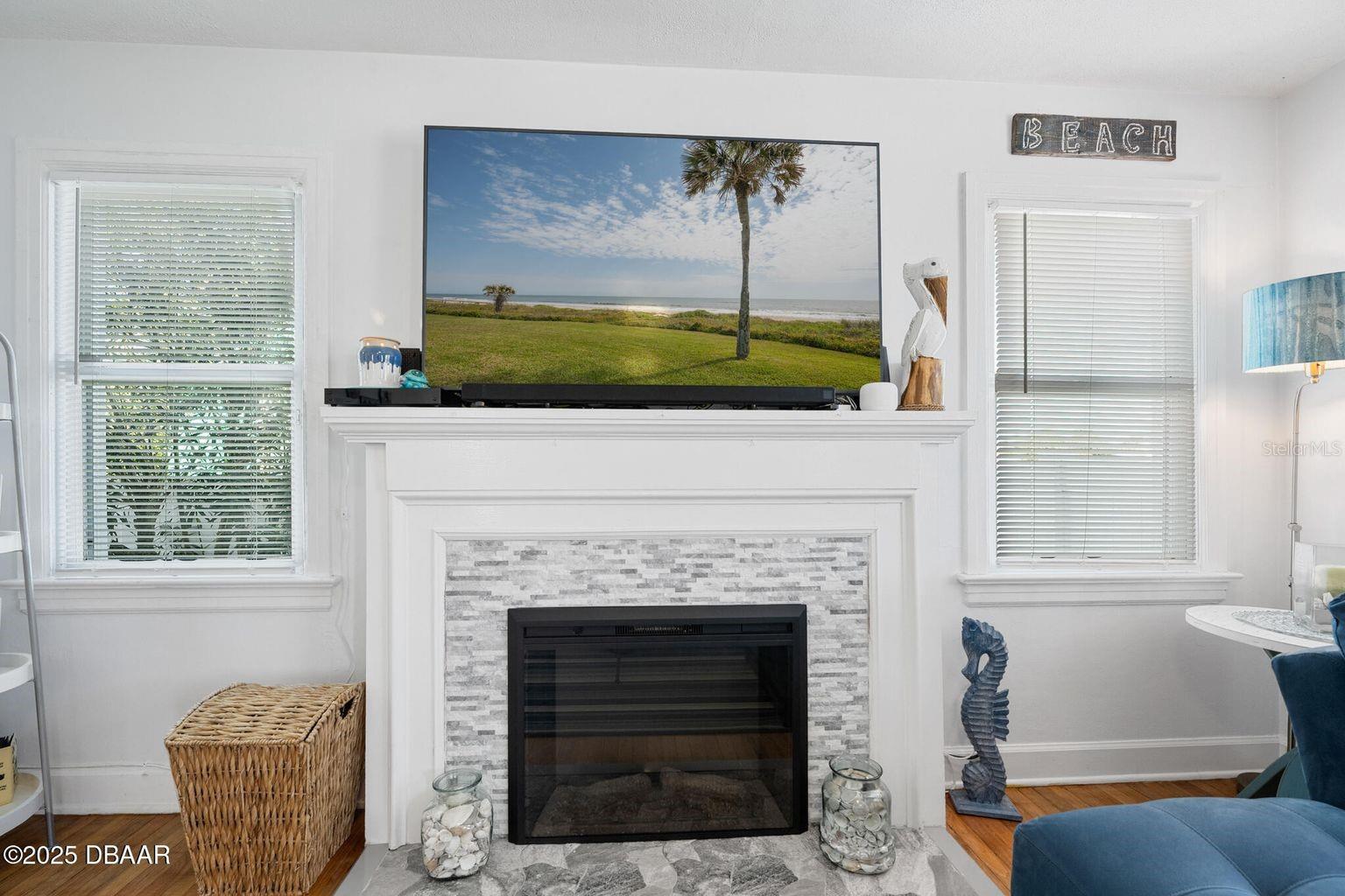 Image 17 of 71 For 448 Nautilus Avenue