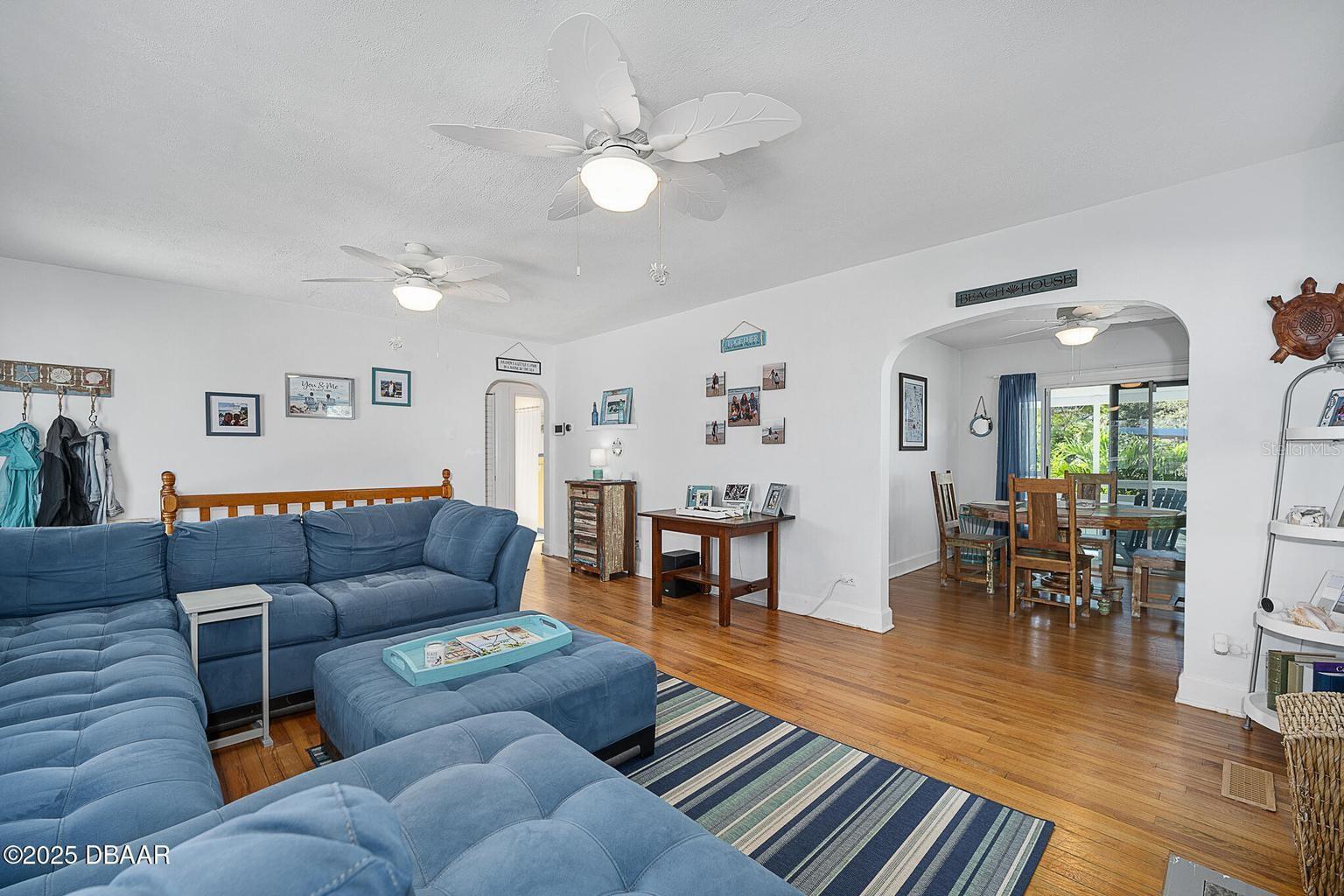 Image 20 of 71 For 448 Nautilus Avenue