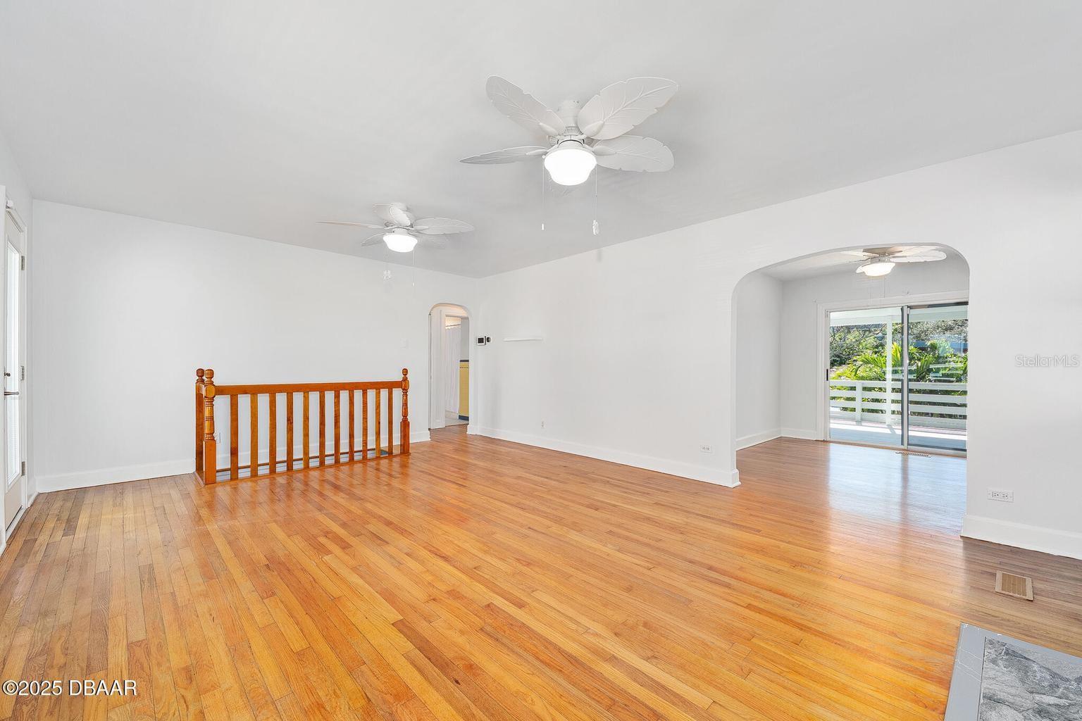 Image 21 of 71 For 448 Nautilus Avenue