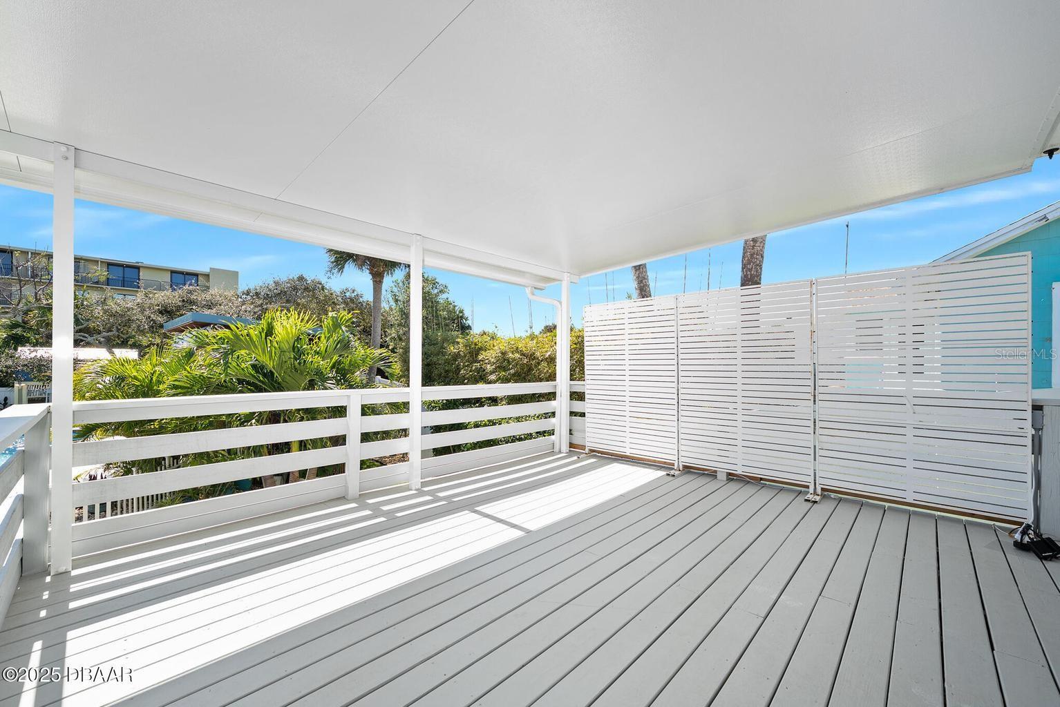 Image 32 of 71 For 448 Nautilus Avenue