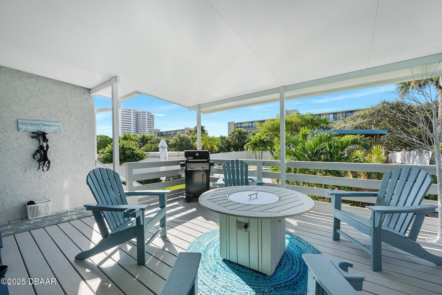 Image 35 of 71 For 448 Nautilus Avenue