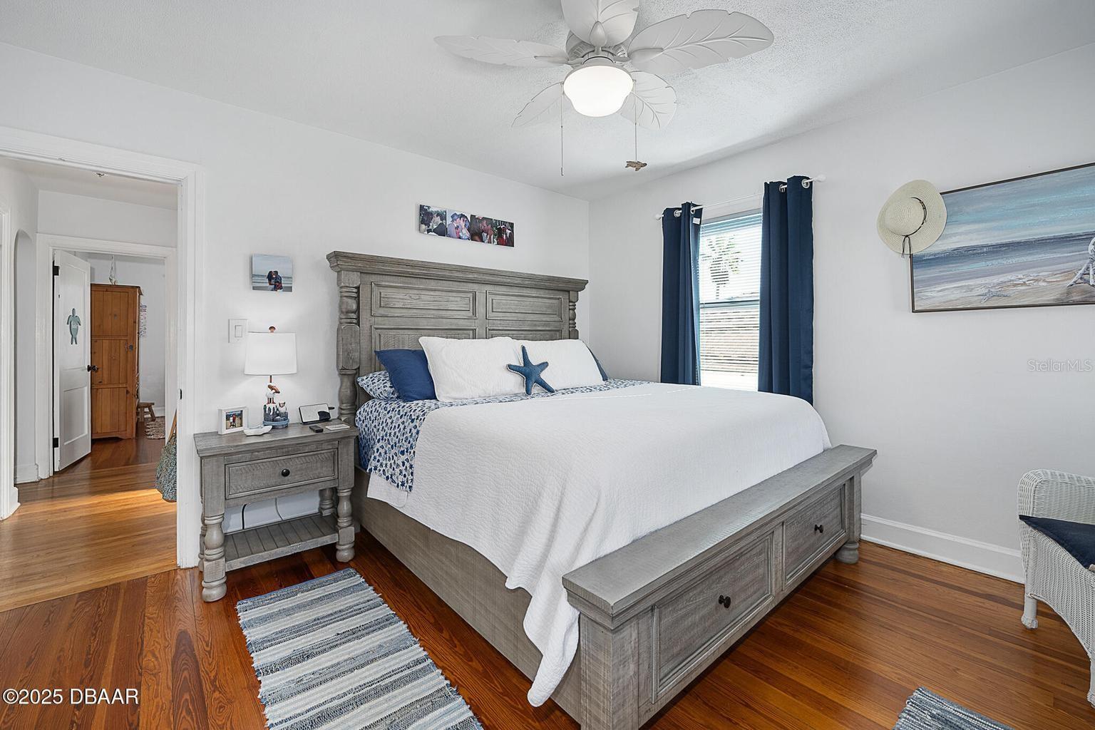 Image 40 of 71 For 448 Nautilus Avenue