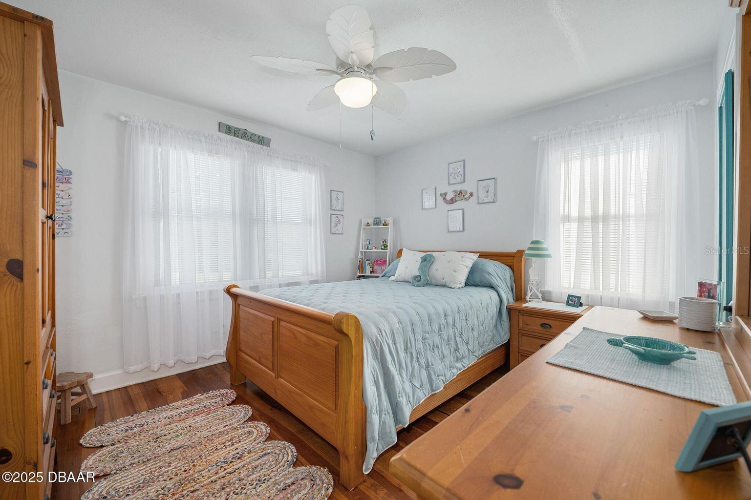 Image 47 of 71 For 448 Nautilus Avenue