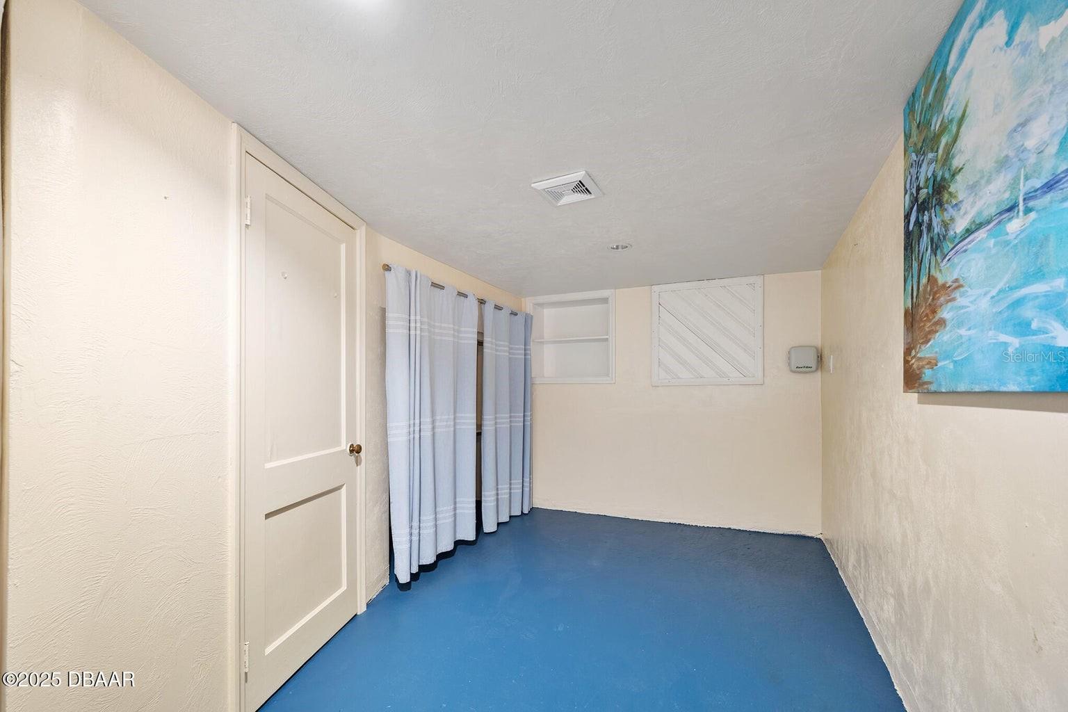 Image 52 of 71 For 448 Nautilus Avenue