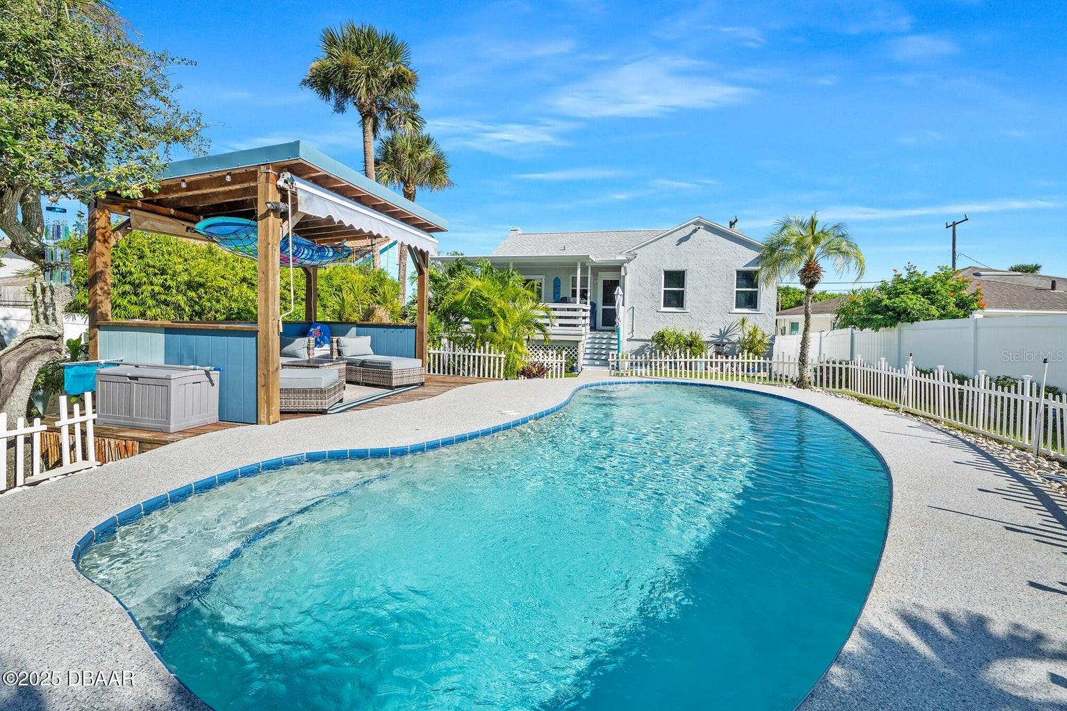 Image 58 of 71 For 448 Nautilus Avenue