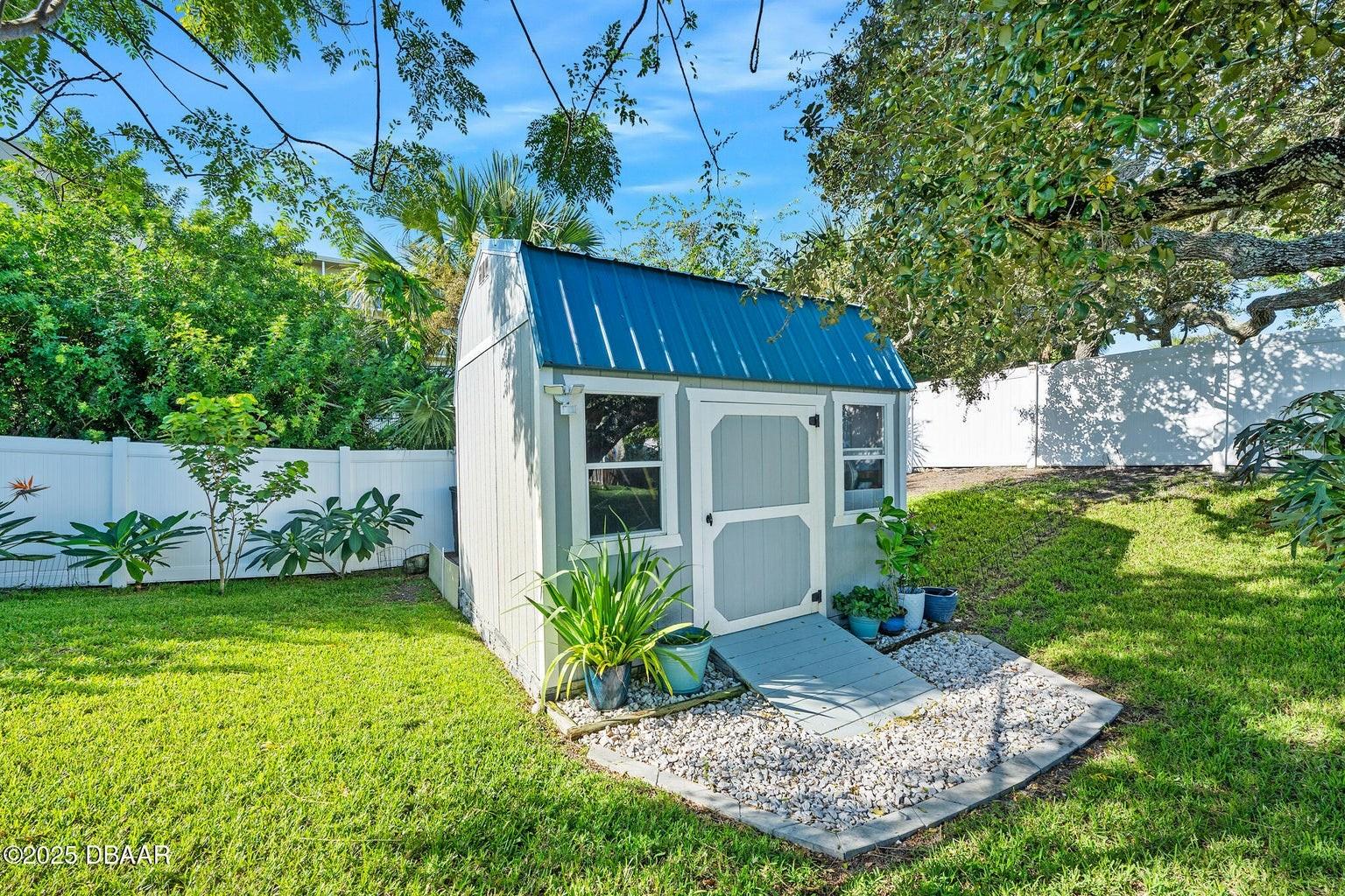 Image 60 of 71 For 448 Nautilus Avenue