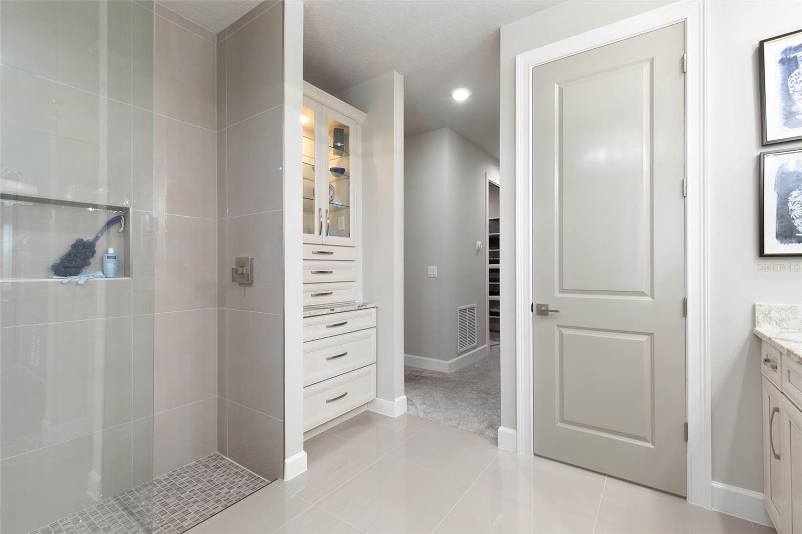 Image 37 of 85 For 20 Deer Park Drive