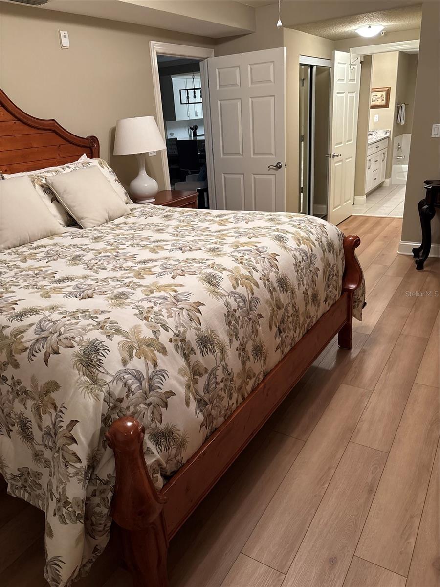 Image 16 of 35 For 60 Surfview Drive 123