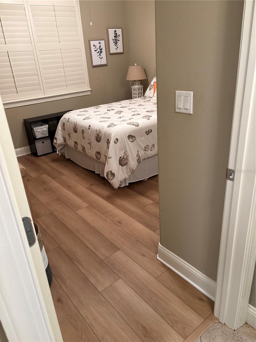 Image 19 of 35 For 60 Surfview Drive 123